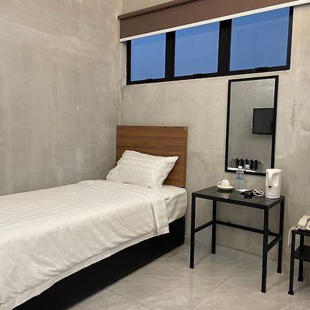 Hpy Hotel Іпох Екстер'єр фото
