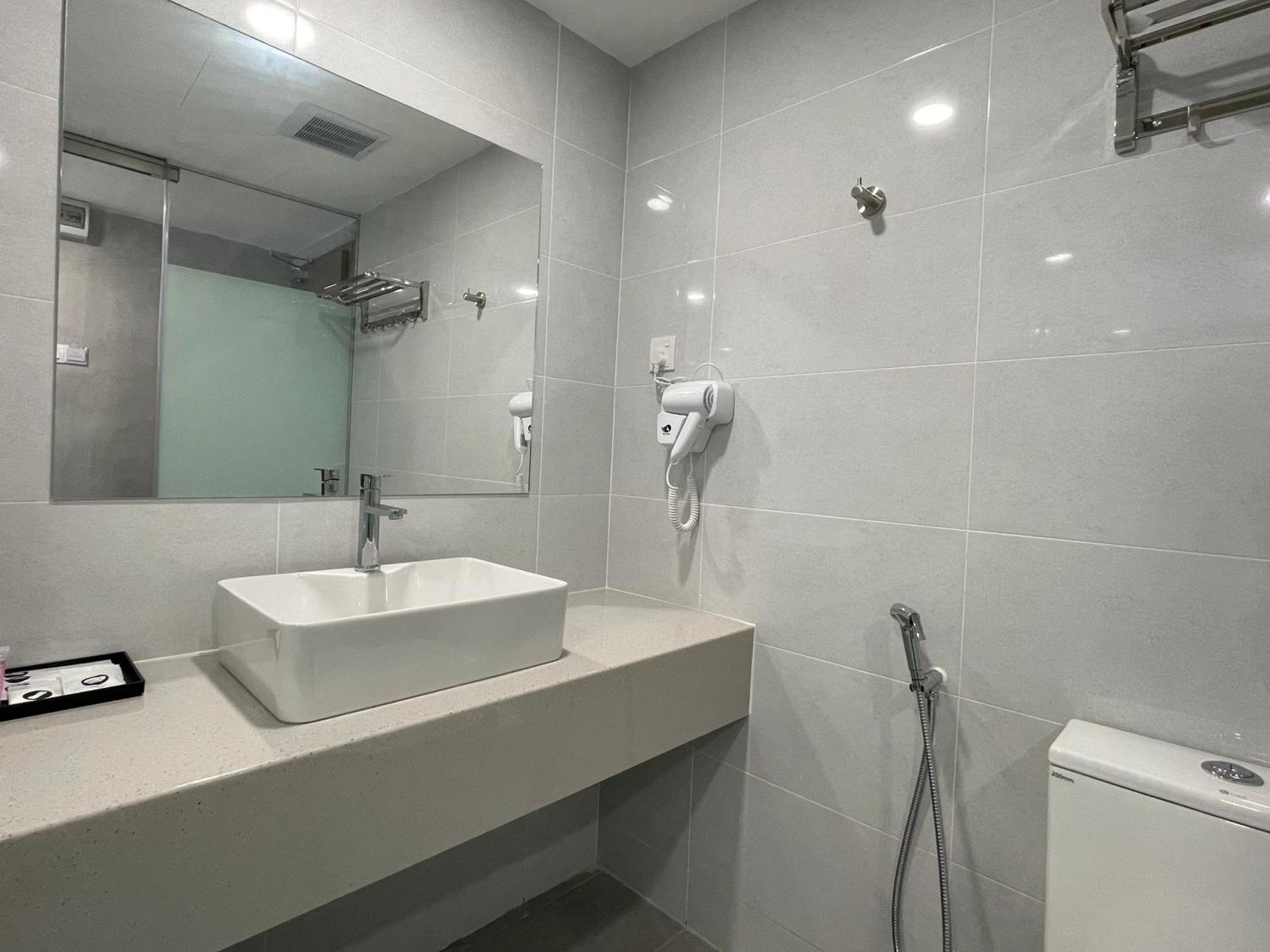 Hpy Hotel Іпох Екстер'єр фото